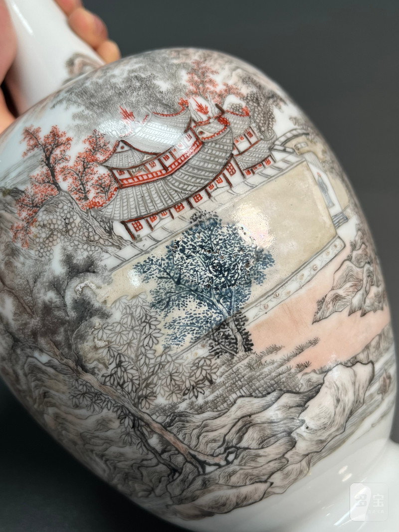 民国  粉彩通景山水长颈瓶（配原座） - 图15